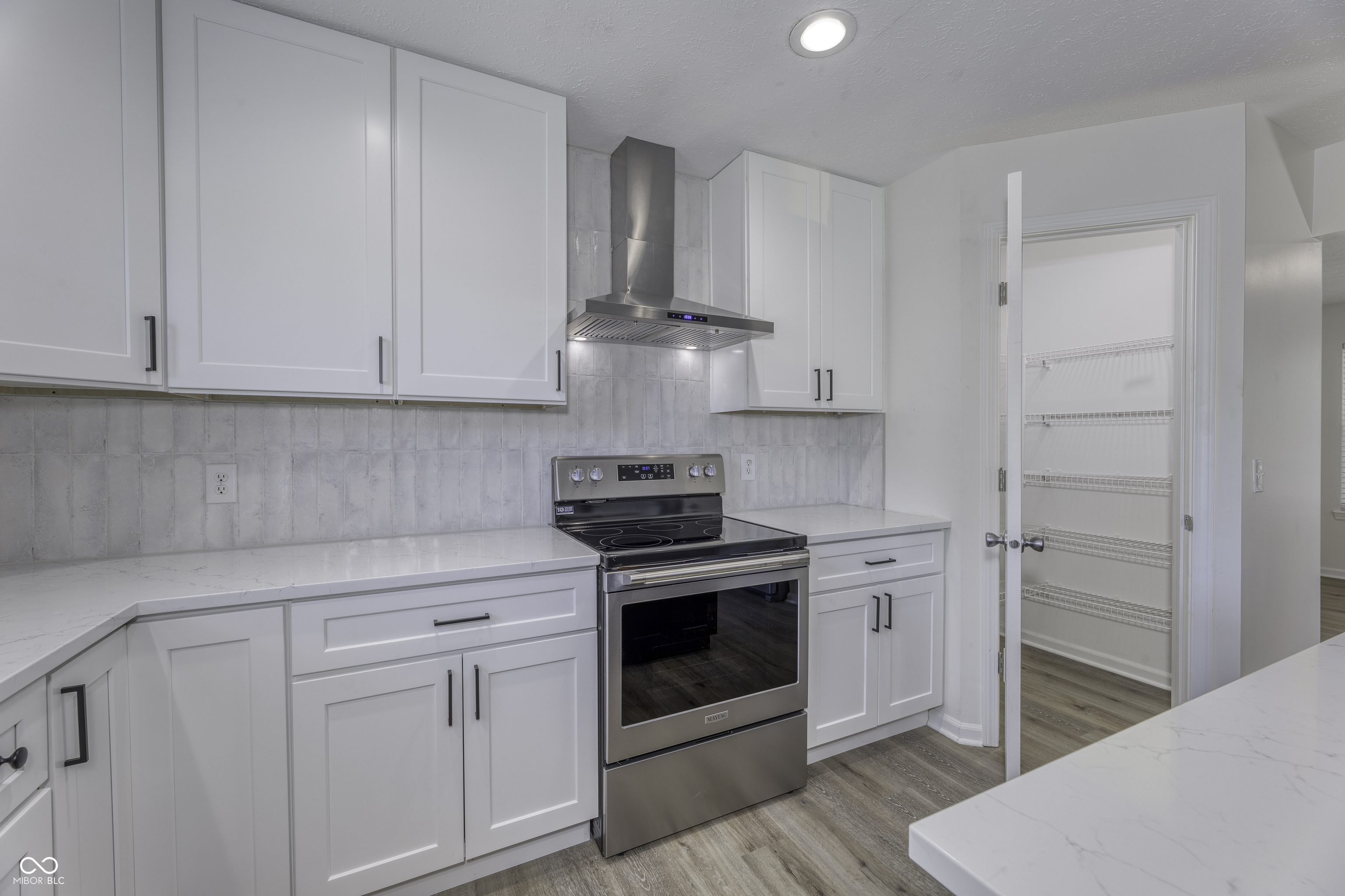 13029 Lamarque Place Fishers, IN 46038 - Photo 5 of 37