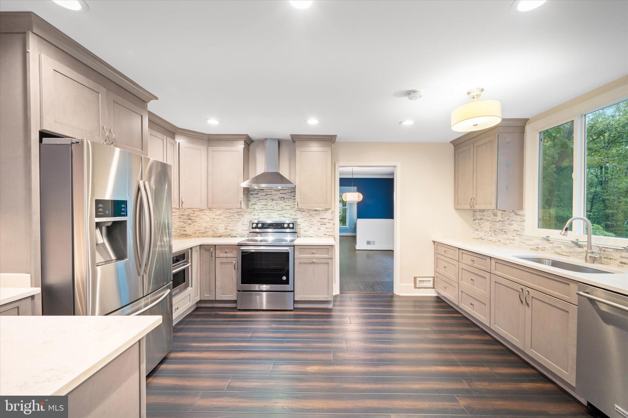 10803 Cross School Road Reston, VA 20191 - Photo 16 of 48