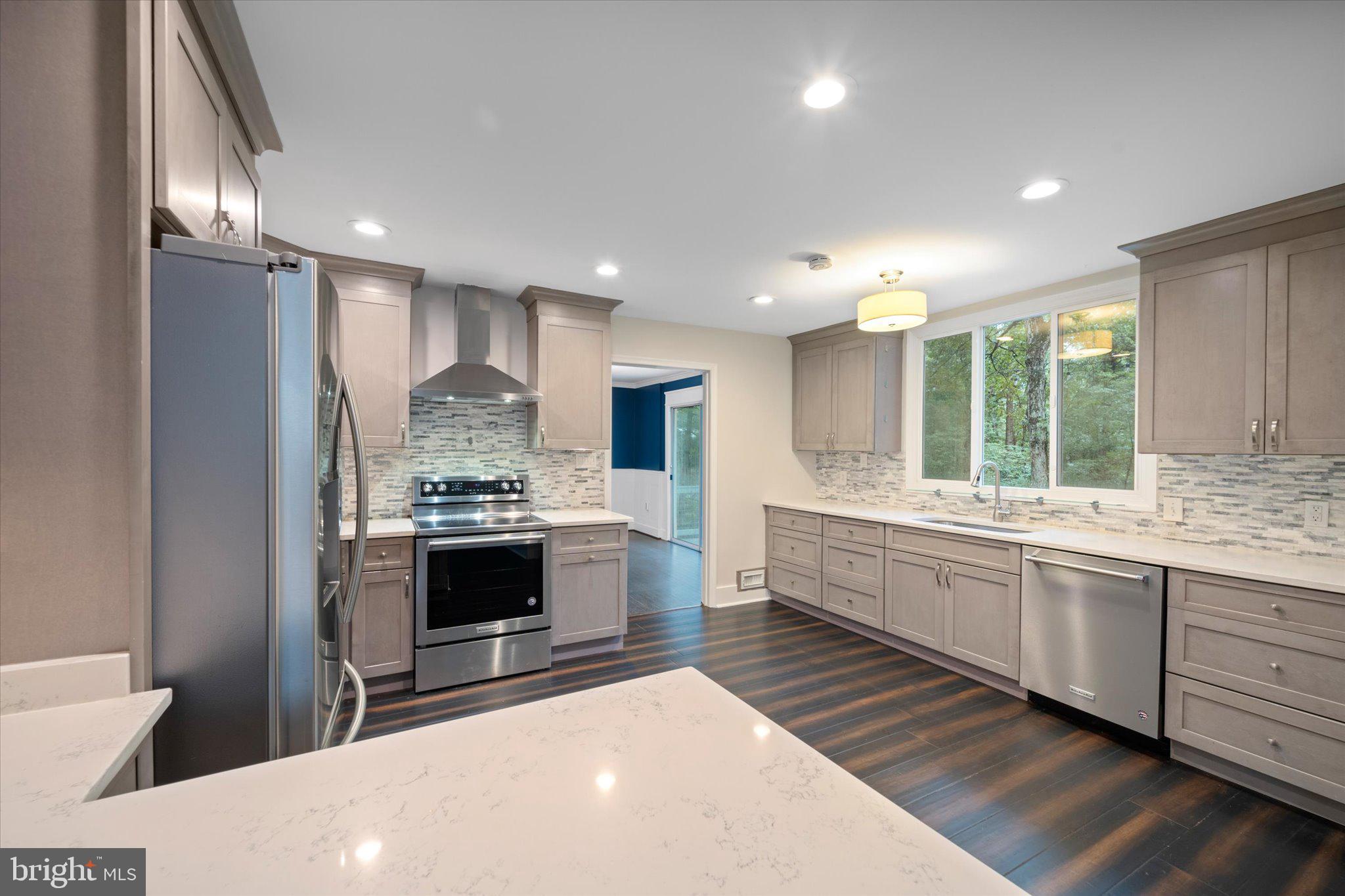 10803 Cross School Road Reston, VA 20191 - Photo 17 of 48