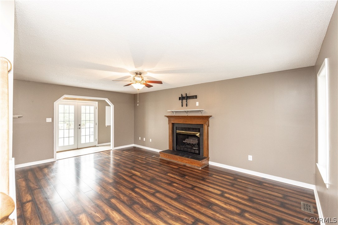 377 Butler Branch Road Petersburg, VA 23805 - Photo 6 of 44 Gallery Image 6