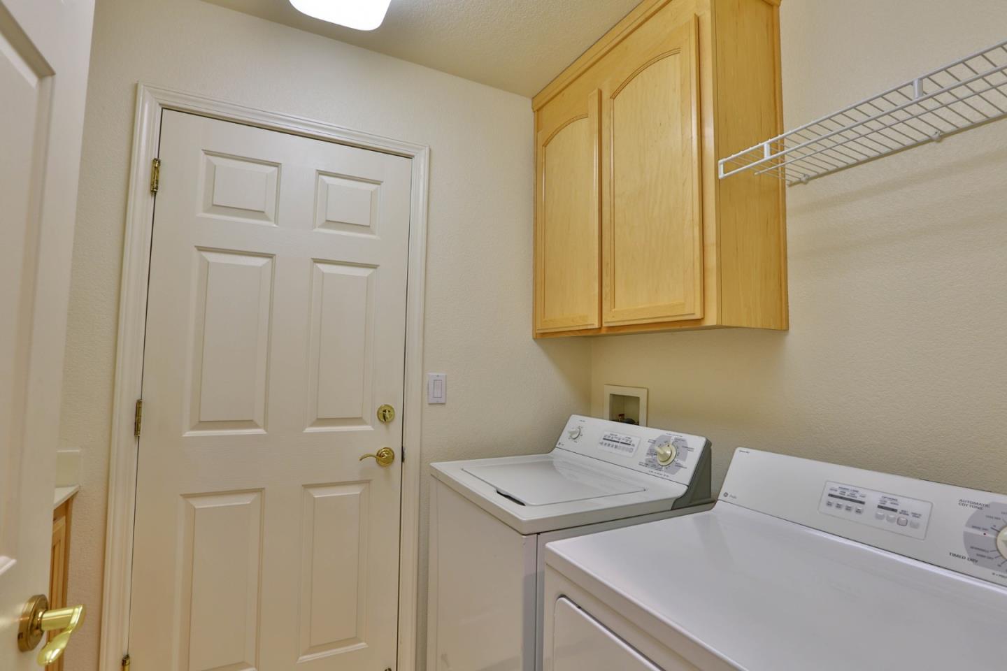 5806 Killarney Circle San Jose, CA 95138 - Photo 12 of 37 a utility room with dryer and washer