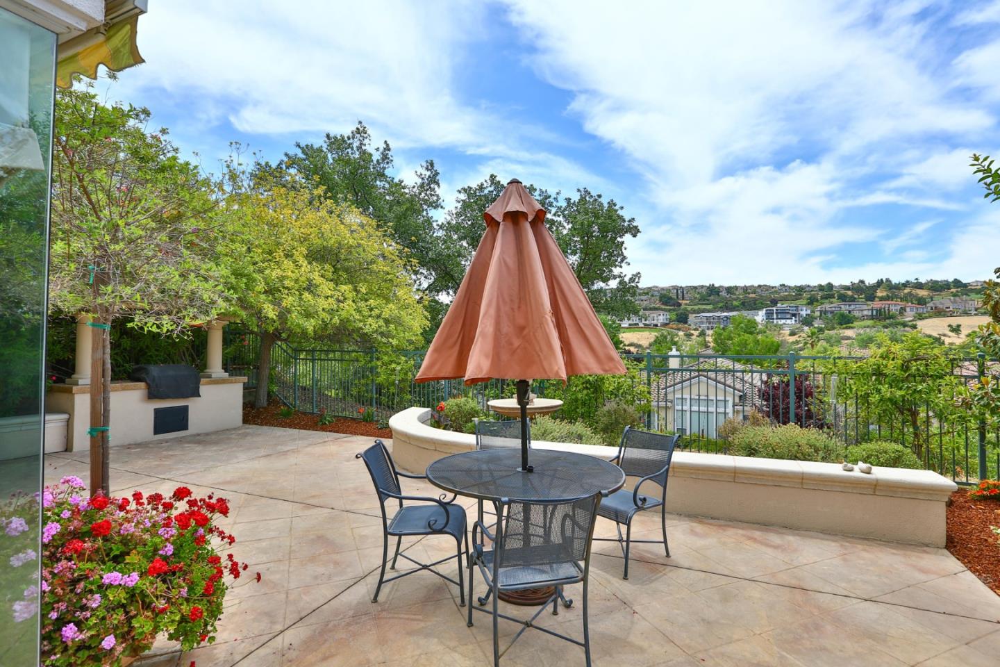 5806 Killarney Circle San Jose, CA 95138 - Photo 23 of 37 a view of a tables and chairs in the patio