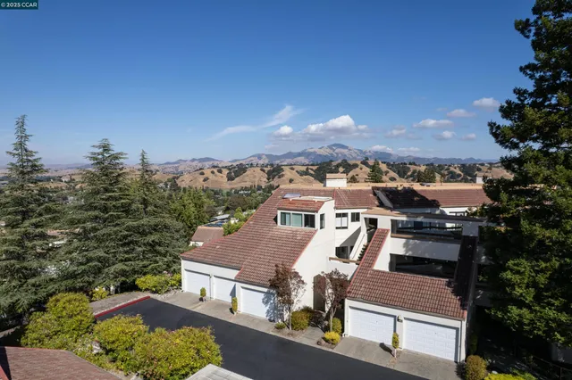 $975,000 | 3318 Ptarmigan Drive, Unit 1B, Walnut Creek, CA 94595