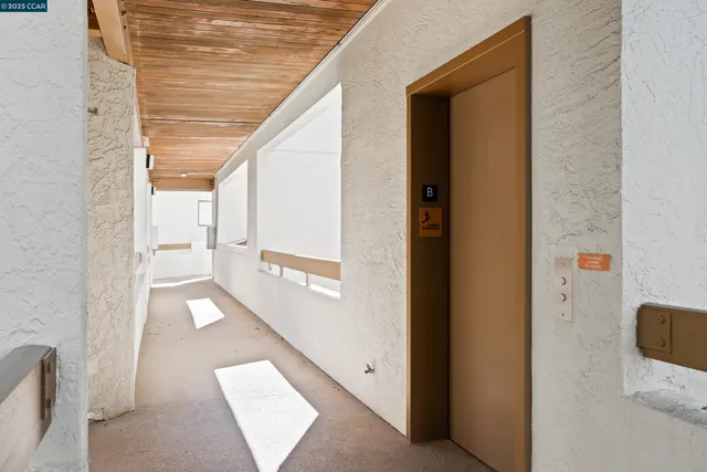 $975,000 | 3318 Ptarmigan Drive, Unit 1B, Walnut Creek, CA 94595