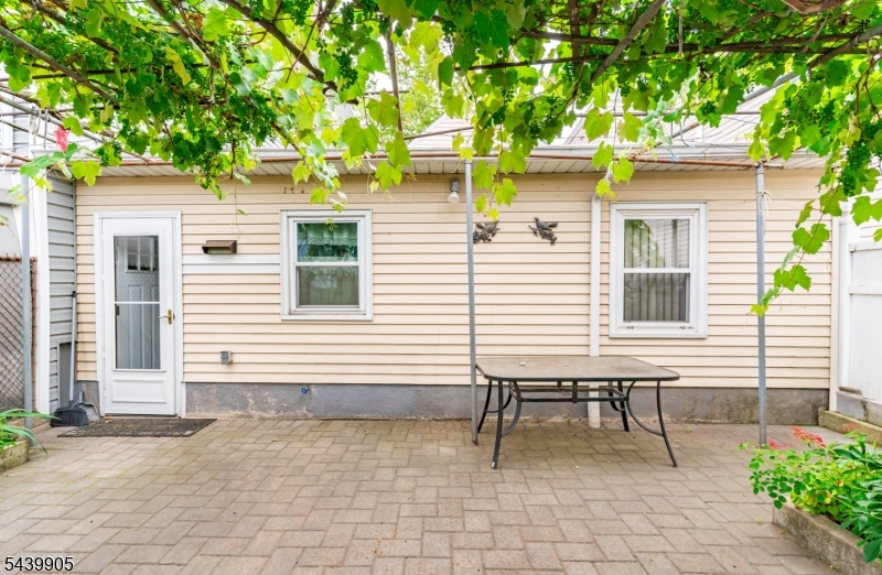 141 Walnut Street Newark, NJ 07105 - Photo 25 of 27