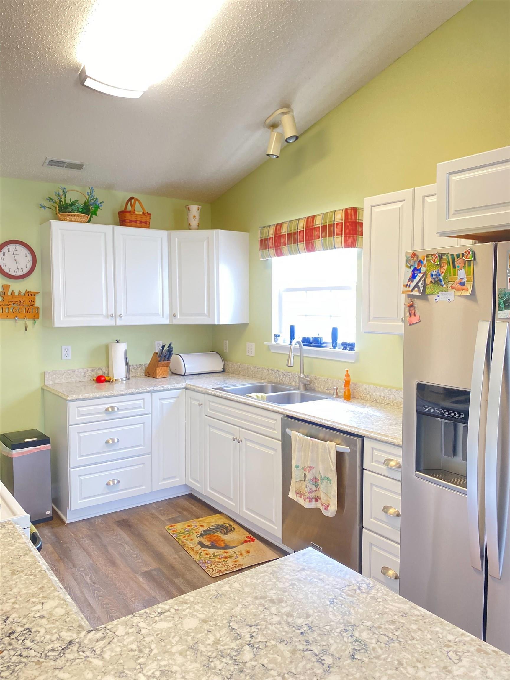 698 Springwater Road Kokomo, IN 46902 - Photo 6 of 22