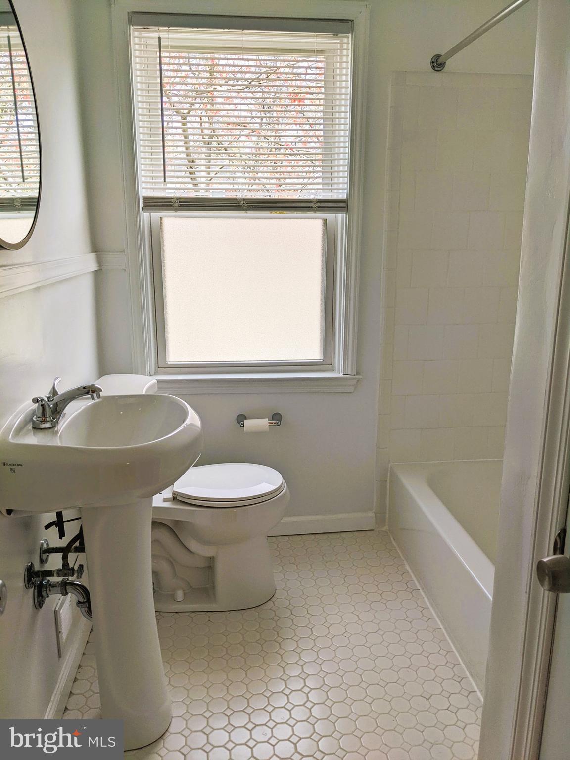 1537 Northbourne Road Baltimore, MD 21239 - Photo 16 of 25