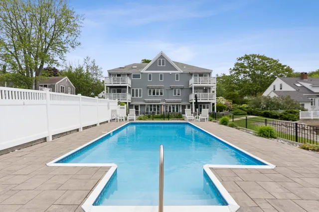 $1,525,000 | 47 Ocean Avenue, Unit 8, Kennebunkport, ME 04046