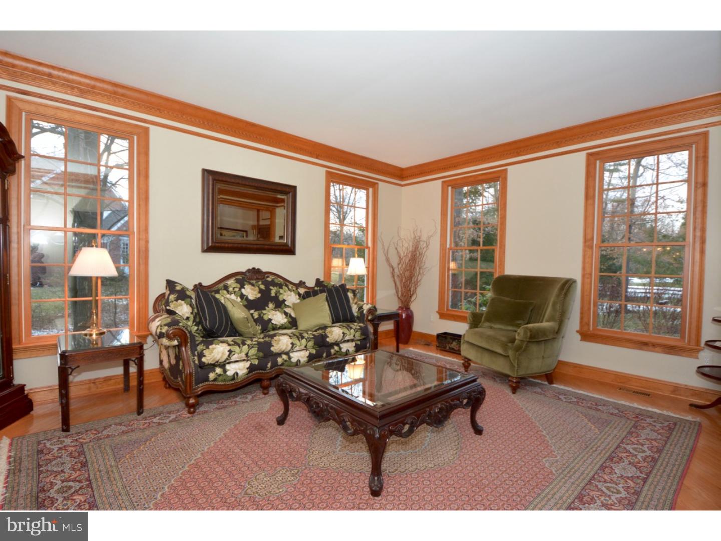 19 Benedek Road Princeton, NJ 08540 - Photo 5 of 24 Living Room
