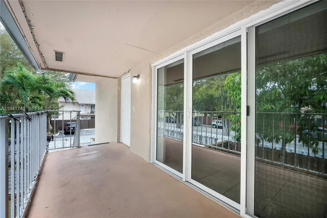 $2,200 | 8400 Southwest 154th Cir Court, Unit 725, Miami, FL 33193