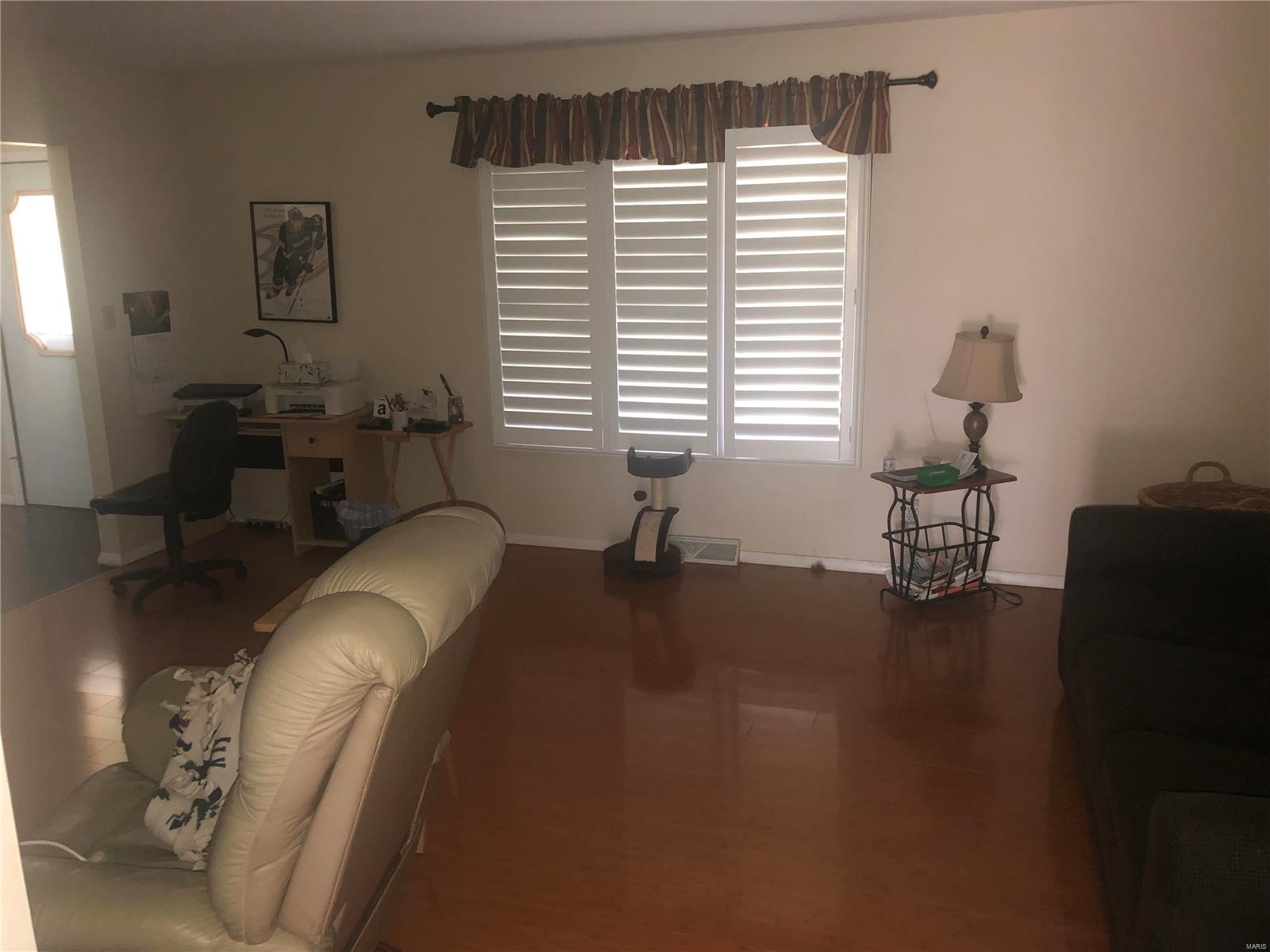 814 Kimball Road Hillsboro, IL 62049 - Photo 17 of 35 Gallery Image 17