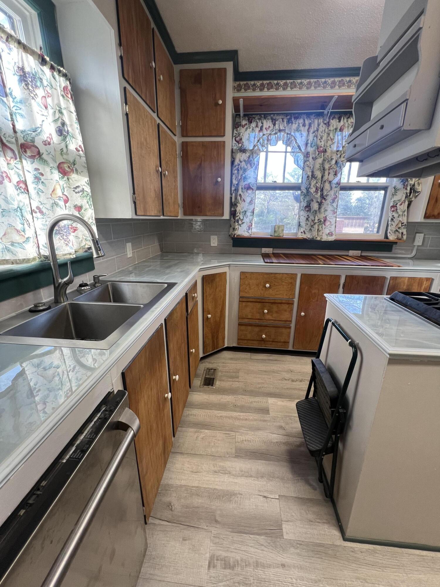 318 White Oak Street Thomson, GA 30824 - Photo 13 of 39 IMG_8455