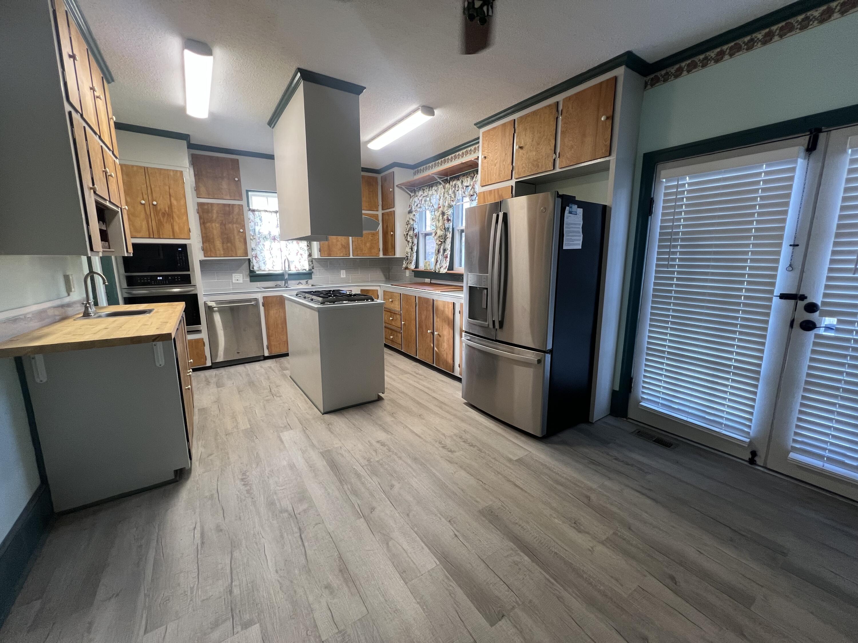 318 White Oak Street Thomson, GA 30824 - Photo 10 of 39 IMG_8452