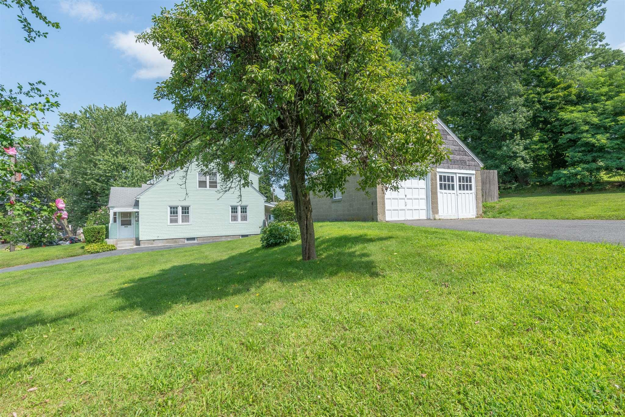 261 Summit Avenue Rensselaer, NY 12144 - Photo 23 of 27 Photo 25