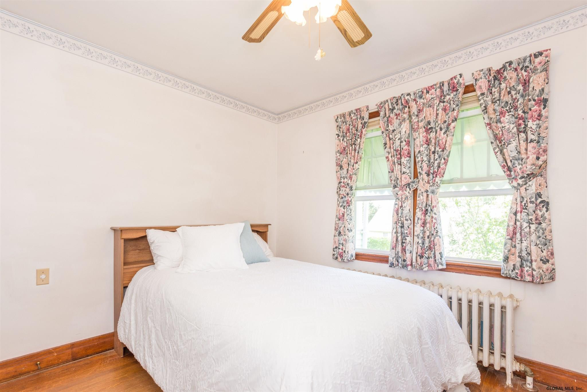 261 Summit Avenue Rensselaer, NY 12144 - Photo 6 of 27 Photo 6