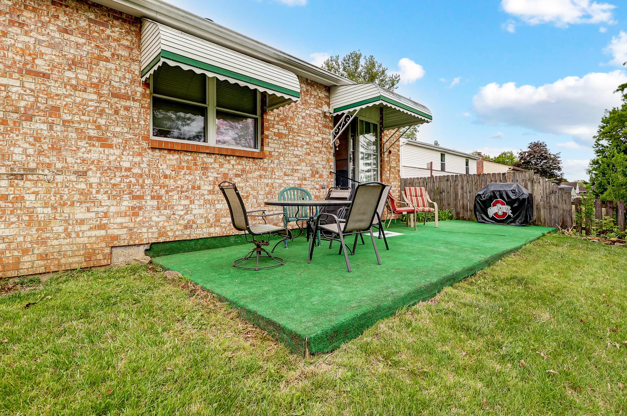 561 Clotts Road Columbus, OH 43230 - Photo 19 of 20 Patio