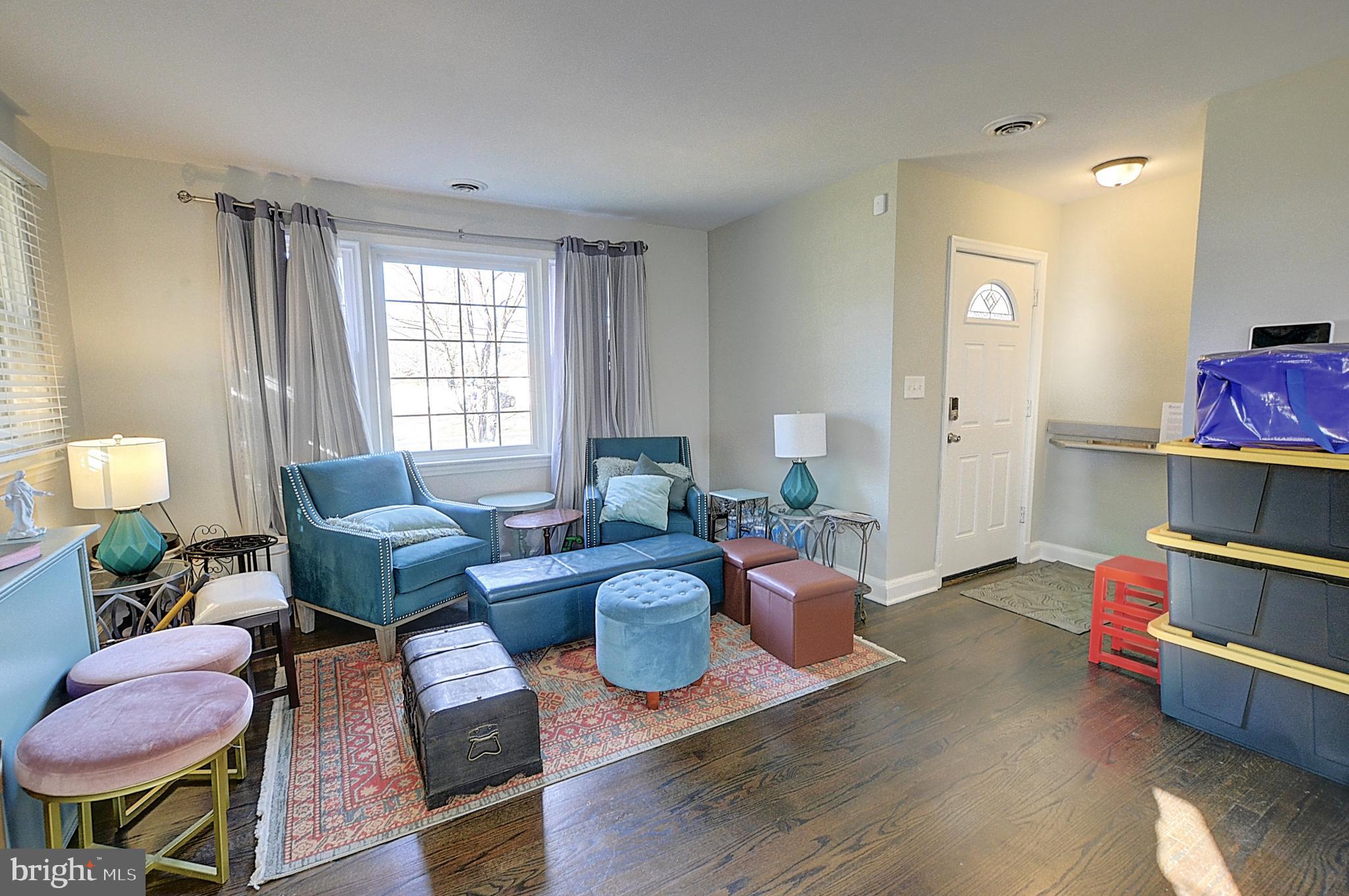 4521 Henderson Road Temple Hills, MD 20748 - Photo 3 of 14 Living Room