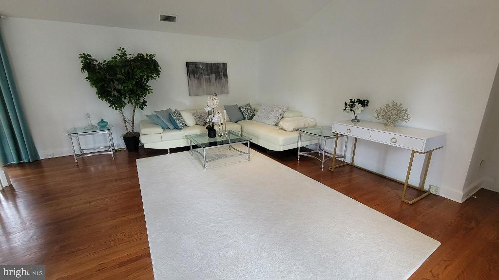 6730 Greentree Road Bethesda, MD 20817 - Photo 25 of 56