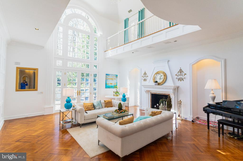 6730 Greentree Road Bethesda, MD 20817 - Photo 5 of 56