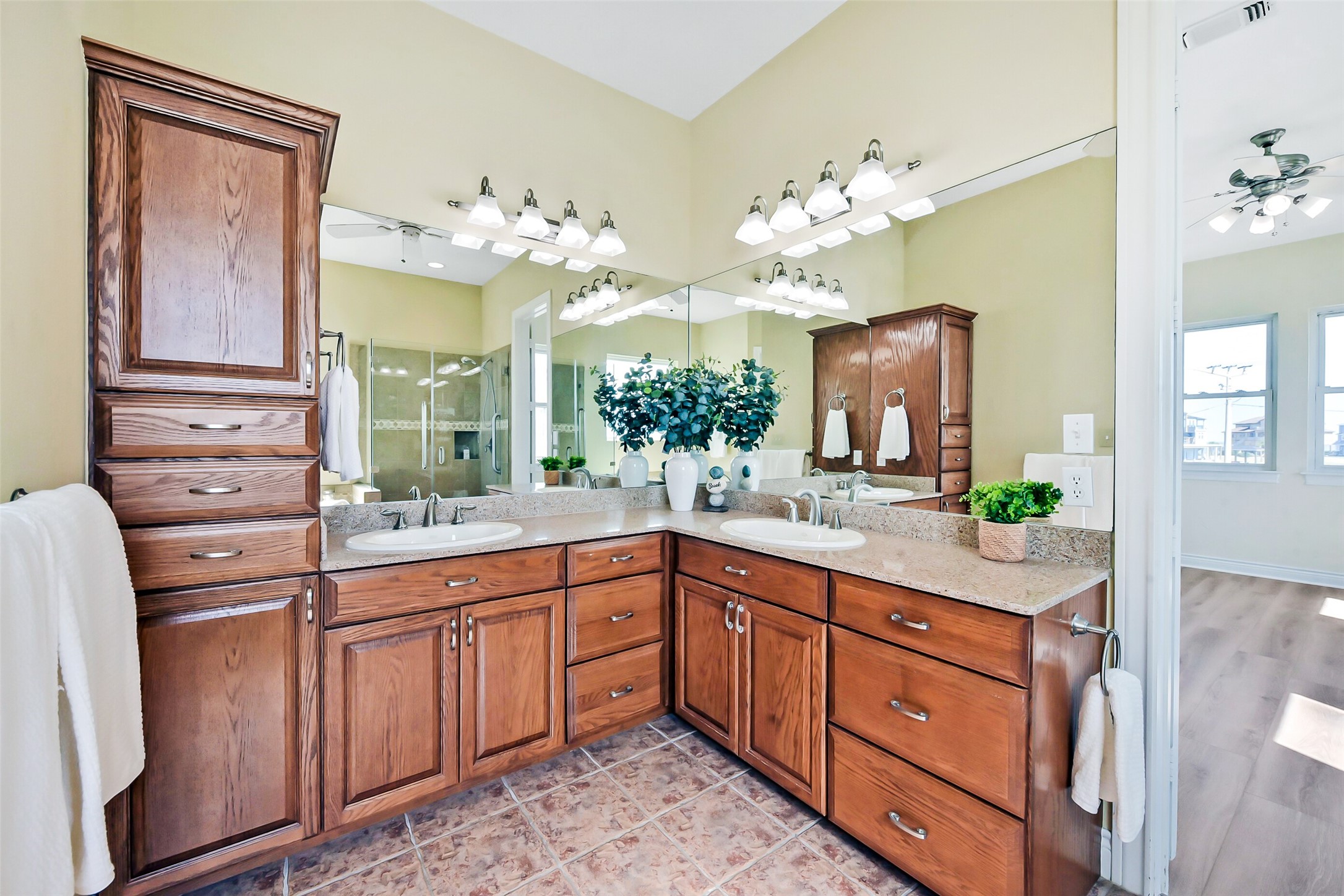 1 Loggerhead Hitchcock, TX 77563 - Photo 21 of 50 a spacious bathroom with a sink double vanity granite and a mirror