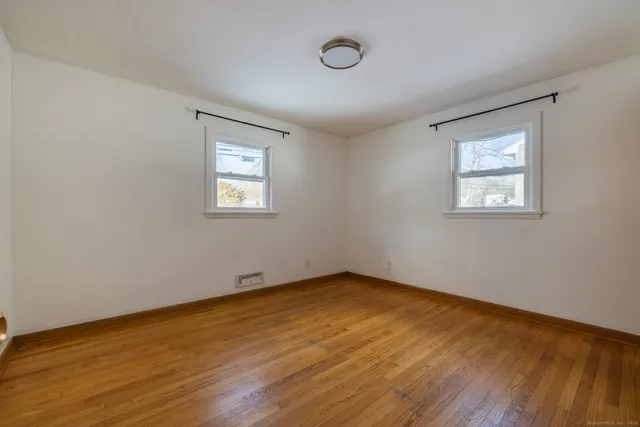 $3,600 | 3845 Old Town Road, Bridgeport, CT 06606