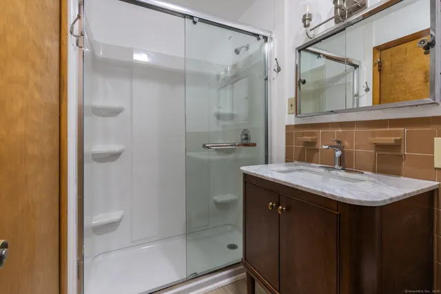 $3,600 | 3845 Old Town Road, Bridgeport, CT 06606