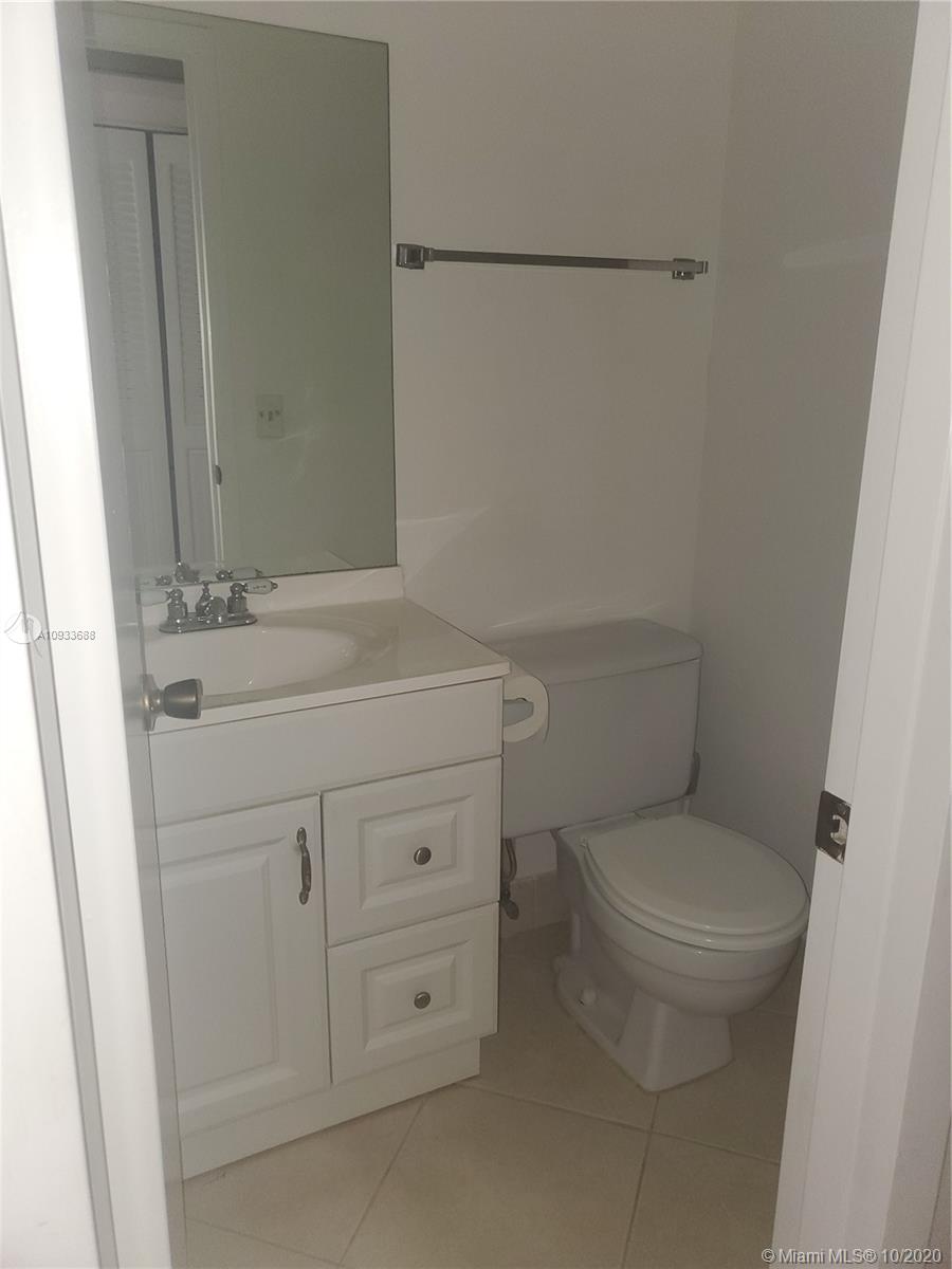 2092 Cornwall East, Unit 2092 Boca Raton, FL 33434 - Photo 4 of 21