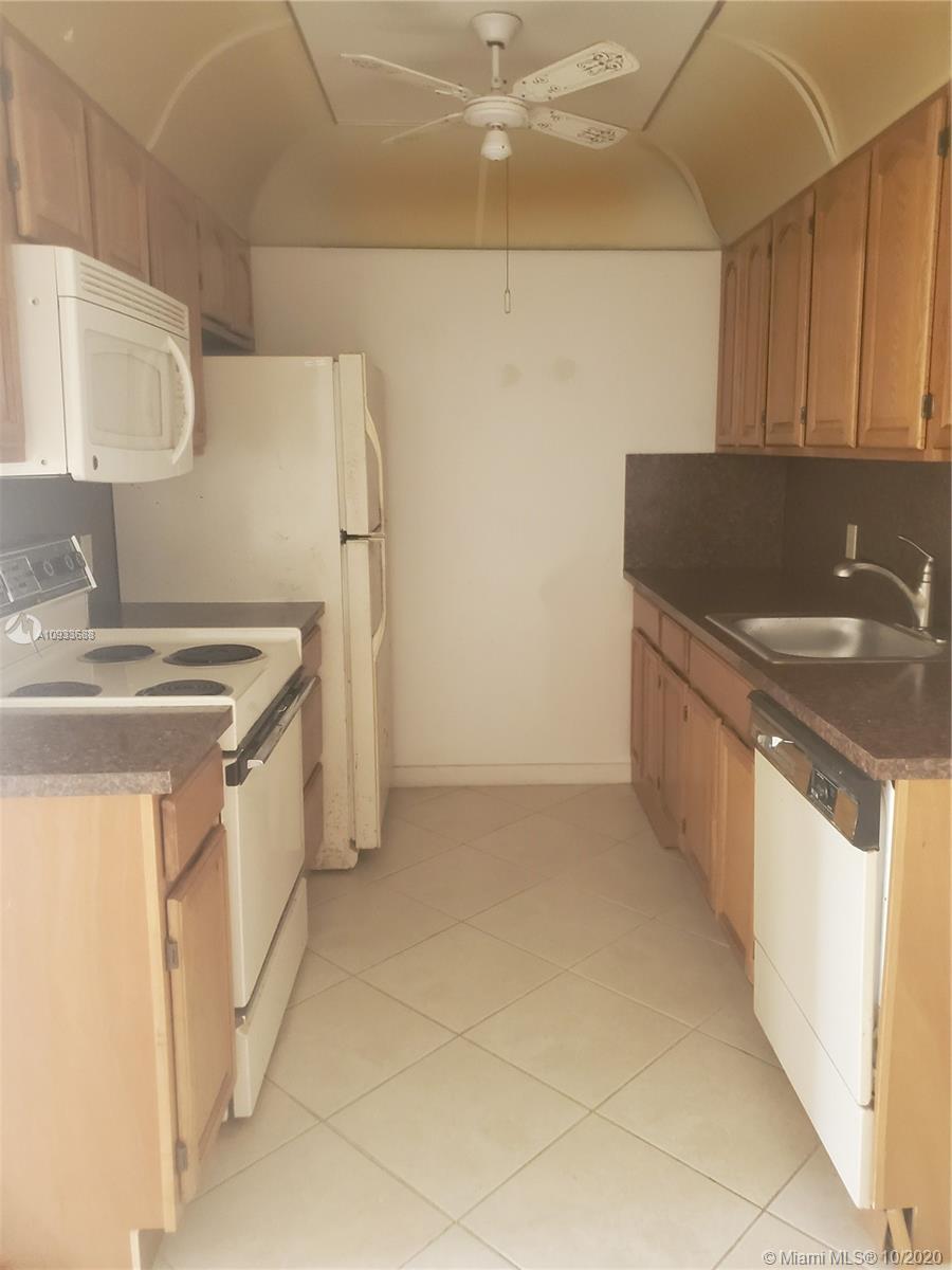 2092 Cornwall East, Unit 2092 Boca Raton, FL 33434 - Photo 6 of 21