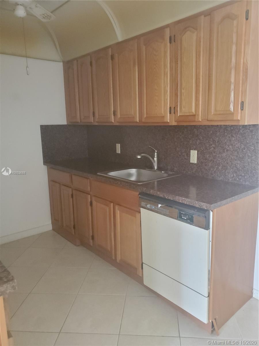 2092 Cornwall East, Unit 2092 Boca Raton, FL 33434 - Photo 7 of 21