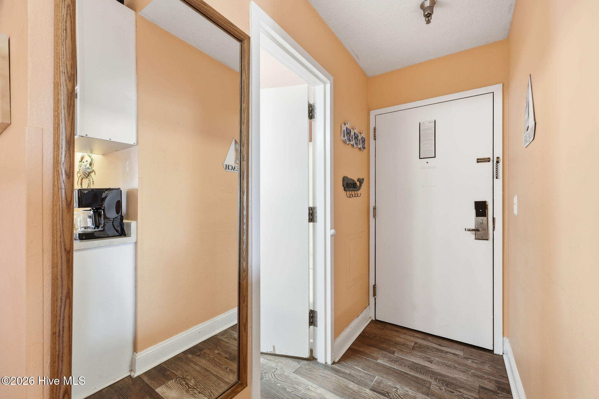 602 West Fort Macon Road, Unit 218 Atlantic Beach, NC 28512 - Photo 23 of 44 Entryway