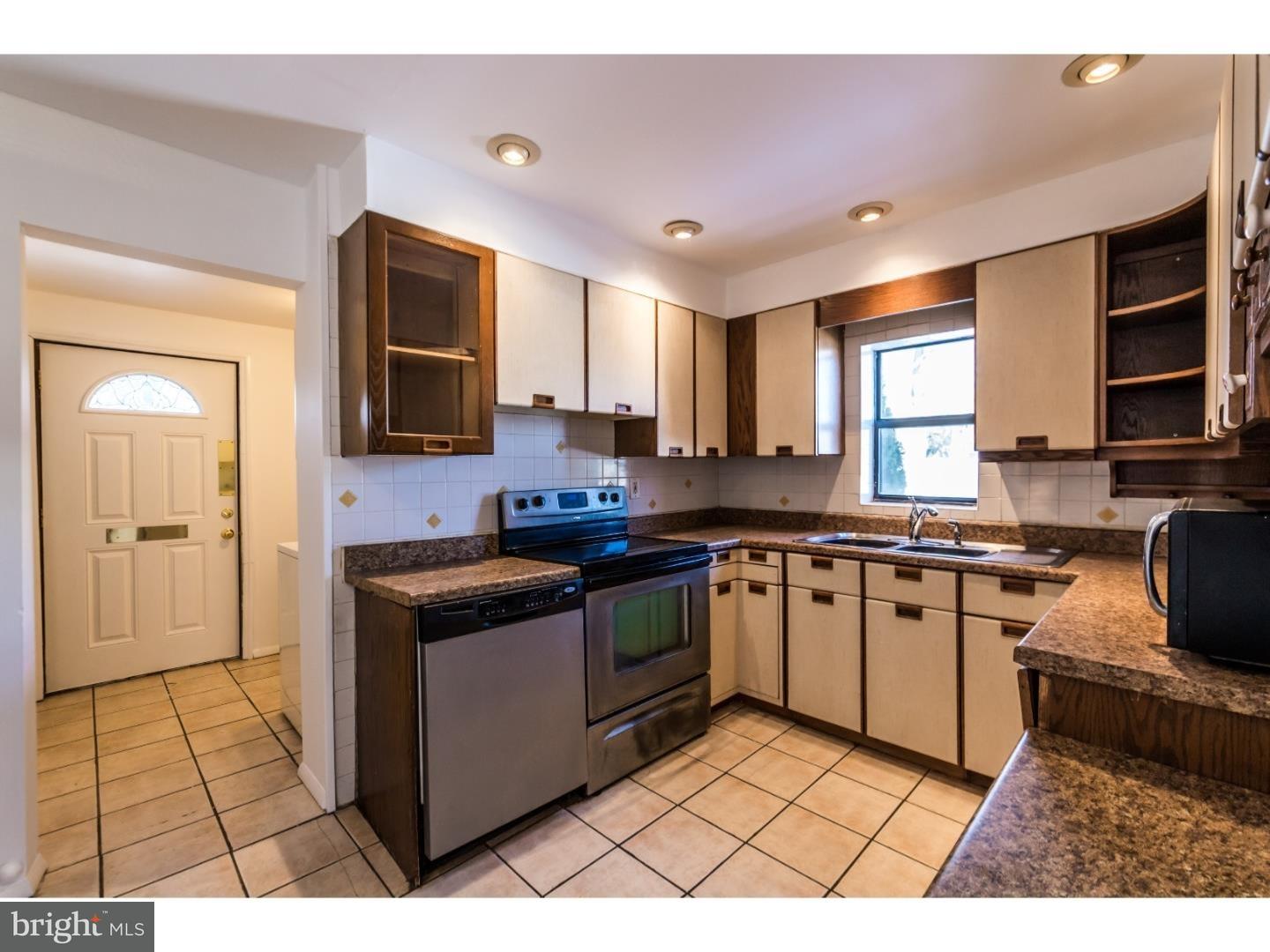 300 Powell Road Springfield, PA 19064 - Photo 8 of 17 Kitchen