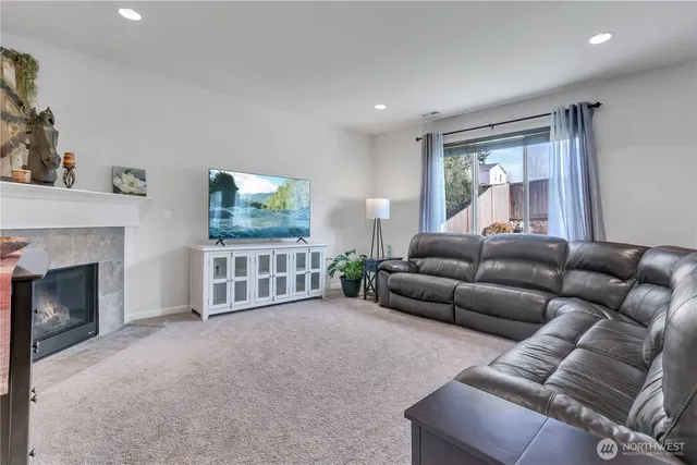 $600,000 | 17211 83rd Ave Court East, Puyallup, WA 98375