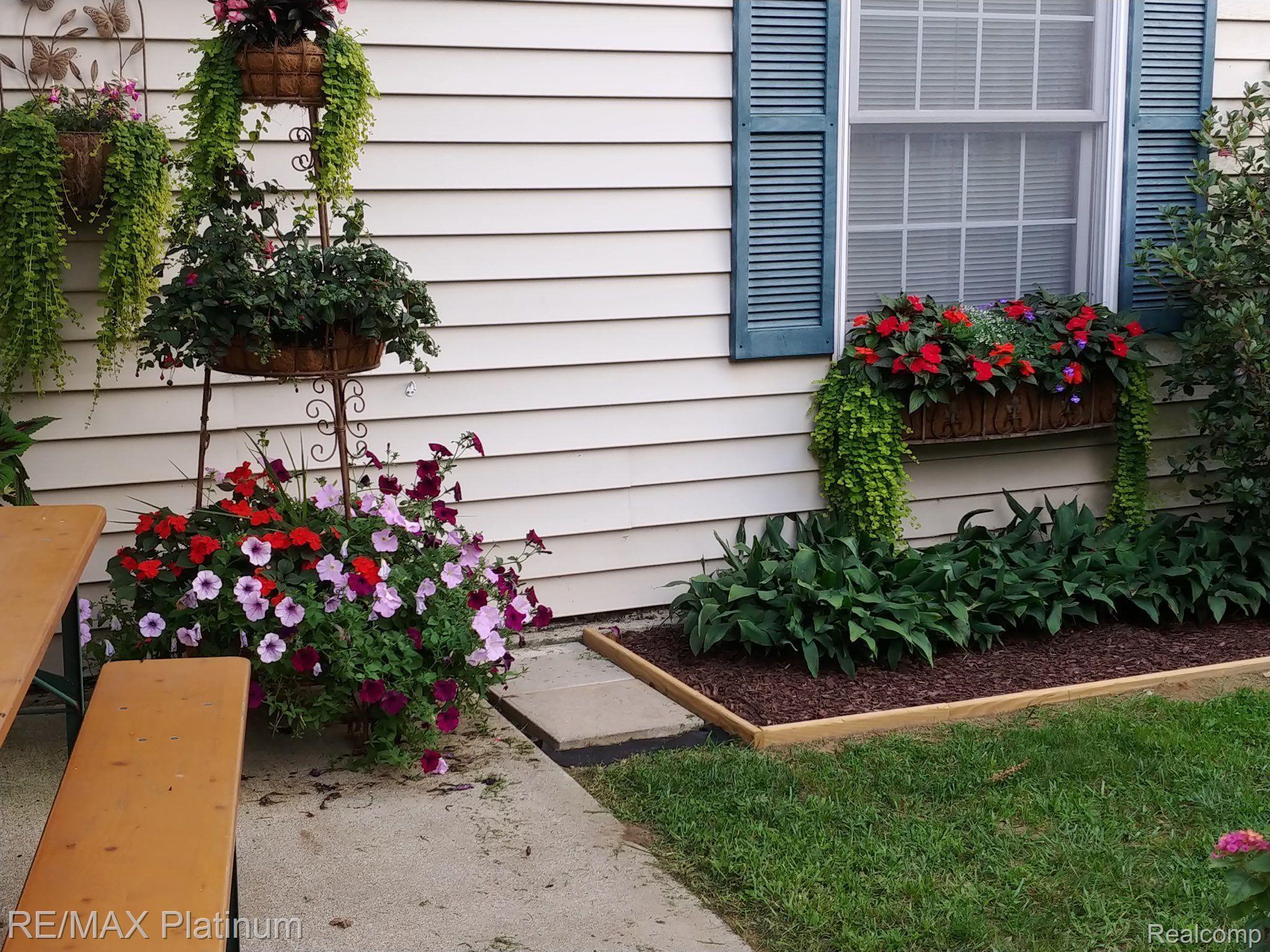 2758 Musson Road Howell, MI 48855 - Photo 29 of 35 later in season