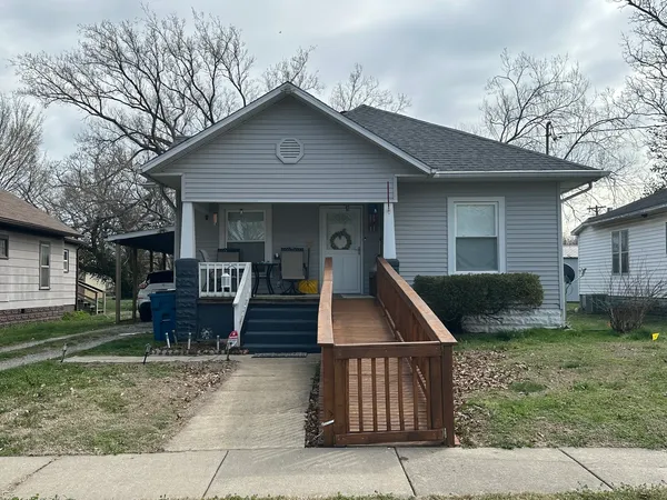 $59,000 | 410 South Walnut Street, Sesser, IL 62884