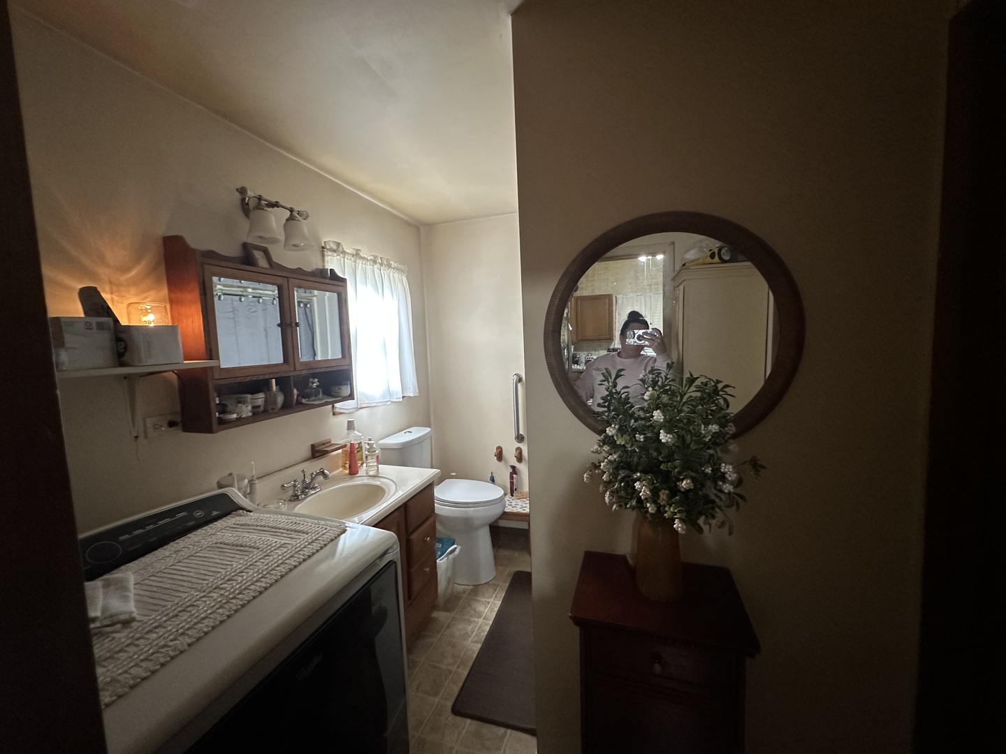 410 South Walnut Street Sesser, IL 62884 - Photo 22 of 22 a dining room with a sink and a mirror