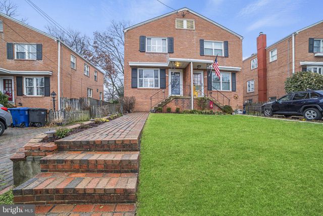 $785,000 | 6 East Spring Street, Alexandria, VA 22301