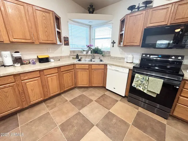 $479,000 | 23335 West Staghorn Lane, Congress, AZ 85332