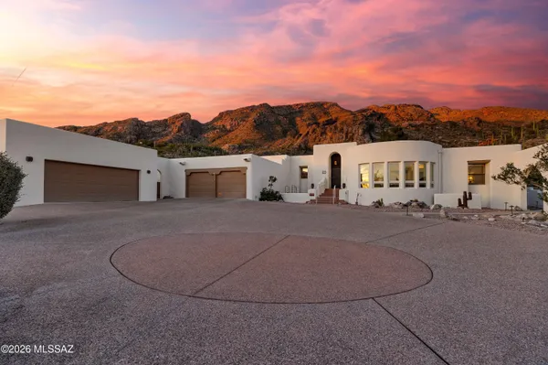 $1,350,000 | 4911 East Oakmont Drive, Tucson, AZ 85718