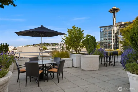 $410,000 | 2600 2nd Avenue, Unit 302, Seattle, WA 98121