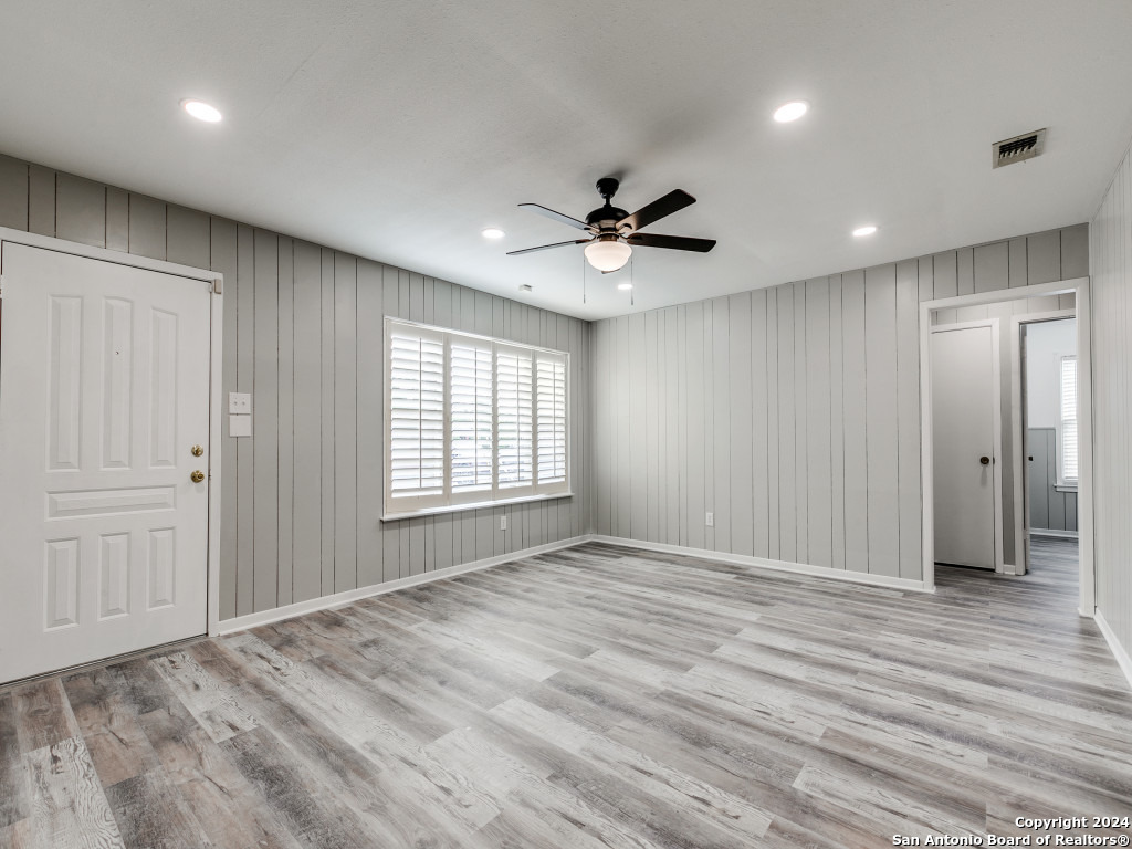 215 Midland Drive San Antonio, TX 78219 - Photo 15 of 35 a view of an empty room with a window
