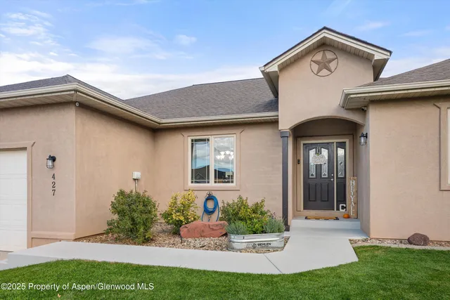 $560,000 | 427 Lodge Pole Circle, Parachute, CO 81635