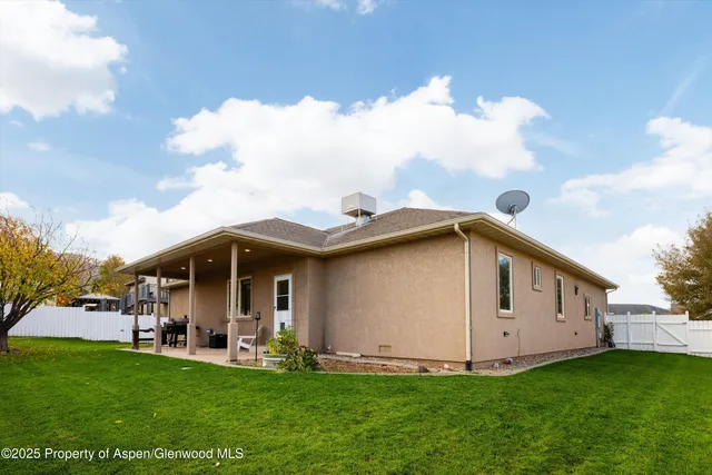 $560,000 | 427 Lodge Pole Circle, Parachute, CO 81635