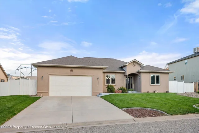 $560,000 | 427 Lodge Pole Circle, Parachute, CO 81635
