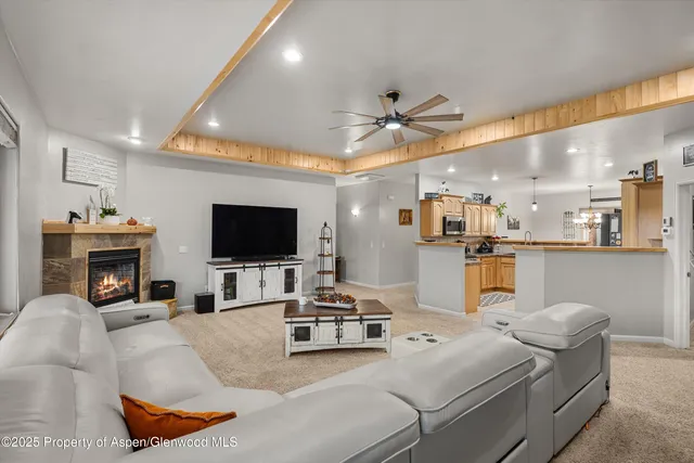 $560,000 | 427 Lodge Pole Circle, Parachute, CO 81635