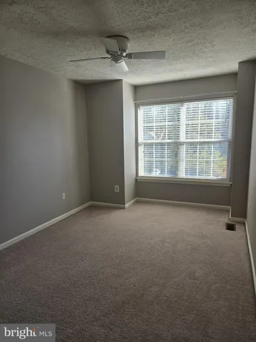 $2,400 | 240 Cayman Court, Wilmington, DE 19808