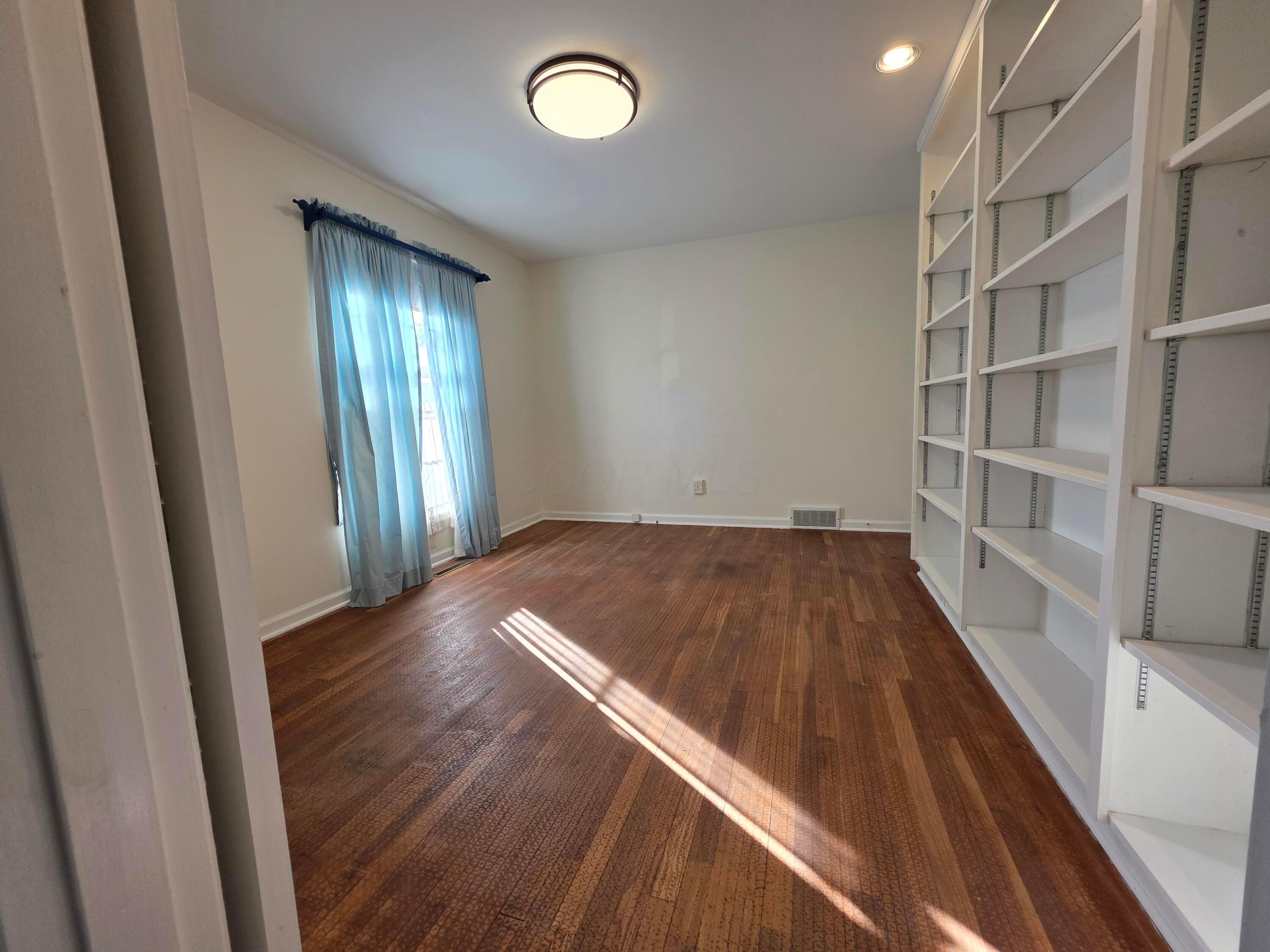 5910 Rock Hill Road Columbus, OH 43213 - Photo 8 of 18