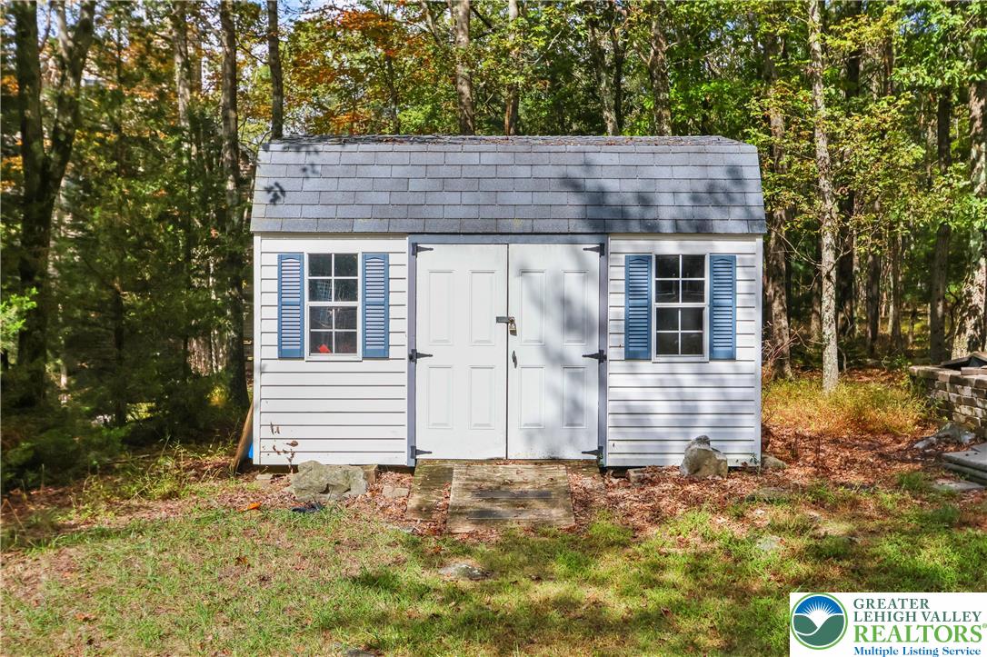 125 Stone Ridge Albrightsville, PA 18210 - Photo 4 of 43 Gallery Image 4