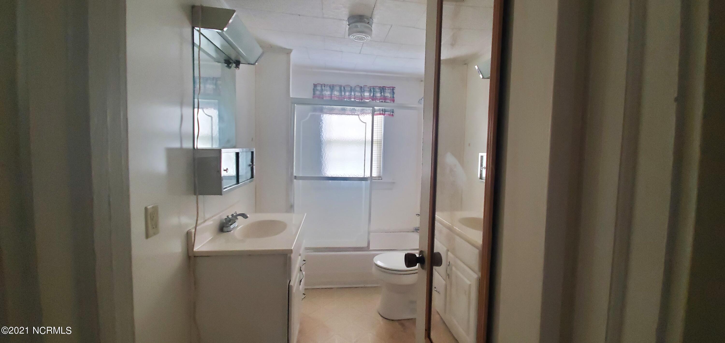 3843 Wells Road Whitakers, NC 27891 - Photo 24 of 24 main bath view 2