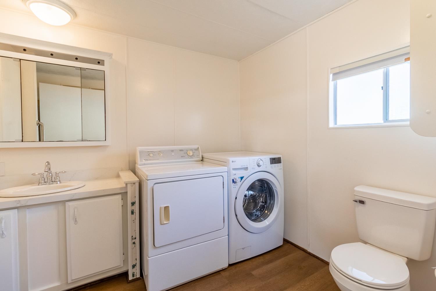 150 Clinton Road, Unit 5 Jackson, CA 95642 - Photo 12 of 22 a utility room with dryer and washer