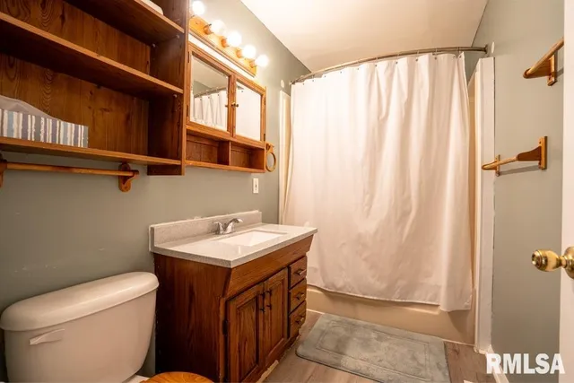 $99,999 | 512 North 16th Street, Herrin, IL 62948